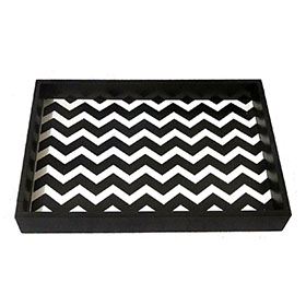 Golden tray with decor accent